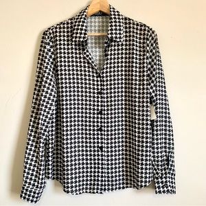 Women’s Houndstooth Button Down Shirt NWT
